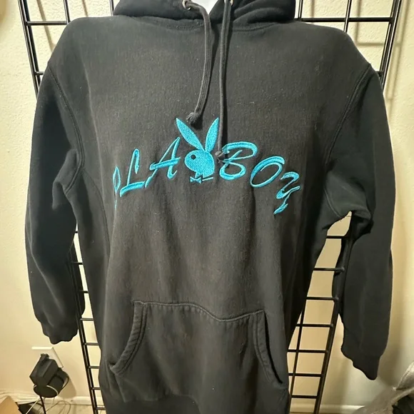 Supreme Black Hoodie - Picture 1 of 7